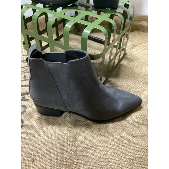 Old Navy Ankle Slip On Booties Grey Suede Microfiber Uppers Women’s Size 9 - Picture 3 of 7